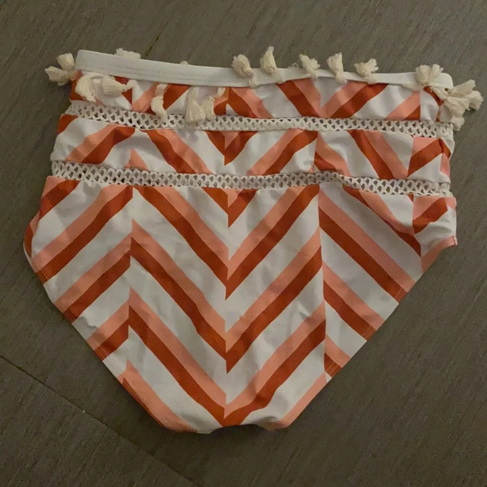 Adorable high waisted pink and white bikini